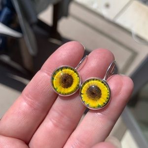 Brand new sunflower earrings